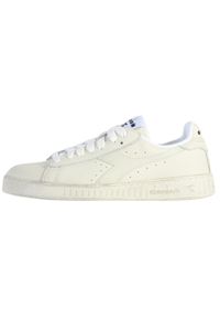 Buty do chodzenia damskie Diadora 6180 Game Low Waxed Bianco. Okazja: na co dzień. Kolor: biały. Materiał: skóra. Sport: turystyka piesza