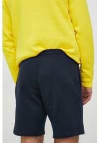 TOMMY HILFIGER - Tommy Hilfiger szorty męskie kolor granatowy. Okazja: na co dzień. Kolor: niebieski. Materiał: bawełna. Wzór: nadruk. Styl: casual #4