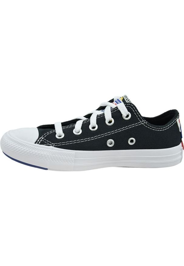 Buty Converse Chuck Taylor All Star Jr 366992C czarne. Okazja: na co dzień. Zapięcie: sznurówki. Kolor: czarny. Materiał: syntetyk, materiał. Szerokość cholewki: normalna. Model: Converse All Star
