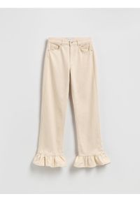 Reserved - Jeansy z falbankami - kremowy. Kolor: kremowy #1