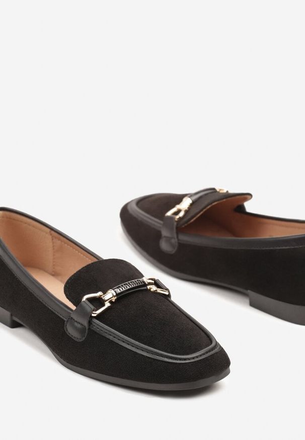 Renee - Czarne Mokasyny w Stylu Klasycznych Loafersów Effena. Okazja: na spotkanie biznesowe, do pracy. Kolor: czarny. Obcas: na obcasie. Styl: klasyczny. Wysokość obcasa: niski