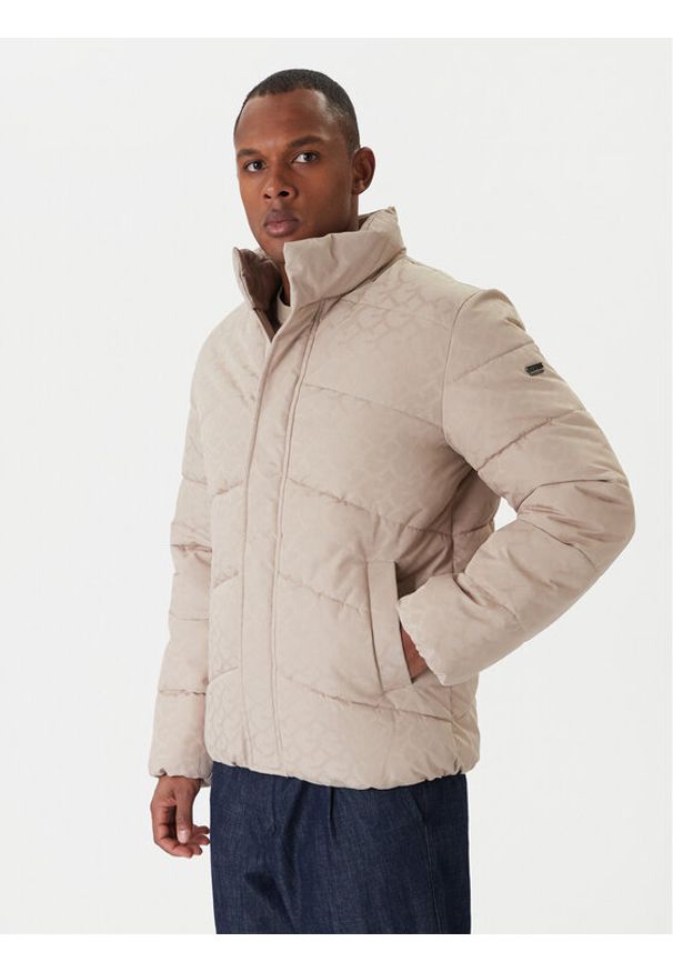 Guess Kurtka zimowa M5BL2M W2232 Beżowy Regular Fit. Kolor: beżowy. Materiał: syntetyk. Sezon: zima