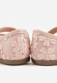 Born2be - Różowe Siateczkowe Balerinki z Paskiem na Rzep i Haftowanymi Kwiatkami Nasella. Okazja: na uczelnię. Zapięcie: rzepy. Kolor: różowy. Wzór: haft, kwiaty #5