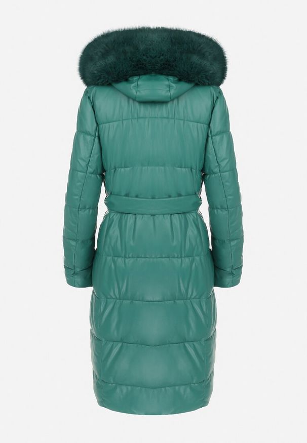 Born2be - Zielona Kurtka Długa Pikowana Płaszcz z Imitacji Skóry z Futerkiem Sezee. Kolekcja: dla wysokich. Kolor: zielony. Materiał: futro, skóra. Długość: długie. Sezon: zima, jesień