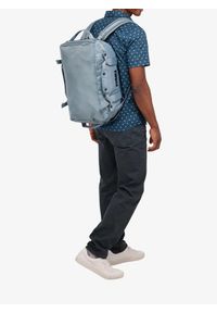 THULE - Torba podróżna Thule Chasm Recycled Duffel 30L - pond gray. Kolor: niebieski