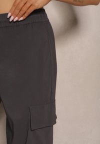Renee - Szare Spodnie Cargo z Bawełną High Waist Kolanielis. Stan: podwyższony. Kolor: szary. Materiał: bawełna #4