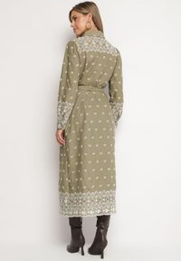 Born2be - Zielona Sukienka o Koszulowym Kroju z Wiązanym Paskiem Ozdobiona Haftem Valentirae. Okazja: na co dzień. Kolor: zielony. Materiał: bawełna. Wzór: aplikacja, haft. Typ sukienki: koszulowe. Styl: casual, klasyczny #7