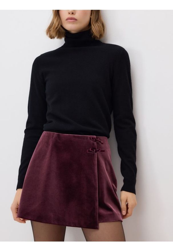 Reserved - Spódnico-szorty z kokardkami - burgundowy. Kolor: czerwony. Materiał: welur, tkanina