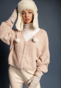 Renee - Beżowy Rozpinany Kardigan z Wełną i Trójkątnym Dekoltem Riarael. Okazja: na co dzień. Kolor: beżowy. Materiał: wełna. Styl: casual #4