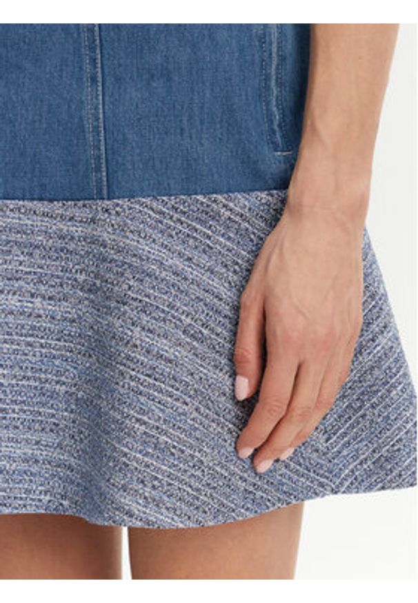 Guess Spódnica mini W5GD87 WH610 Niebieski Regular Fit. Kolor: niebieski. Materiał: bawełna, syntetyk