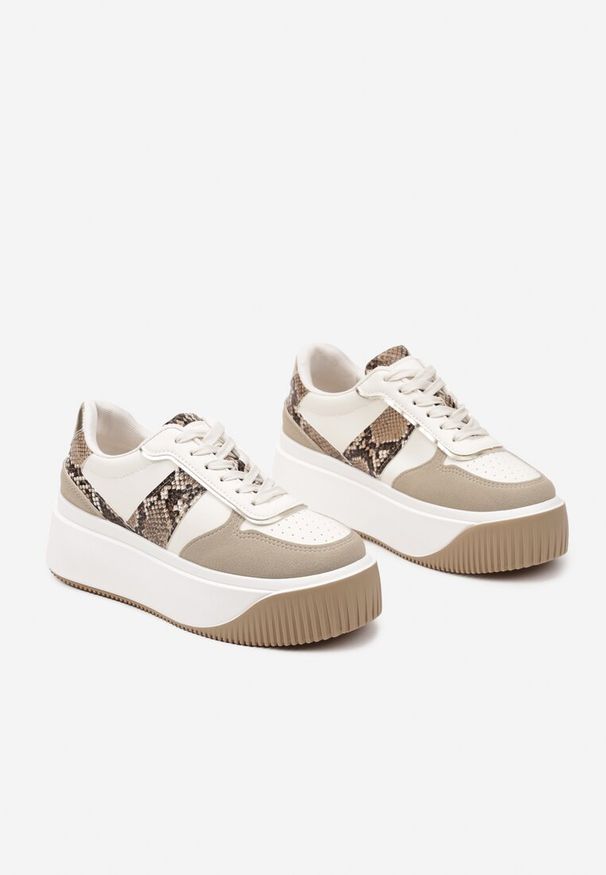 Renee - Beżowe Sneakersy na Platformie z Metalicznym Zdobieniem Fonarien. Okazja: na co dzień. Kolor: beżowy. Materiał: jeans. Wzór: aplikacja. Obcas: na platformie. Wysokość obcasa: średni