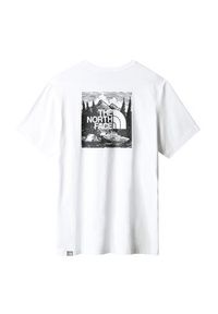 The North Face T-Shirt Redbox Celebration NF0A7X1K Biały Regular Fit. Kolor: biały. Materiał: bawełna