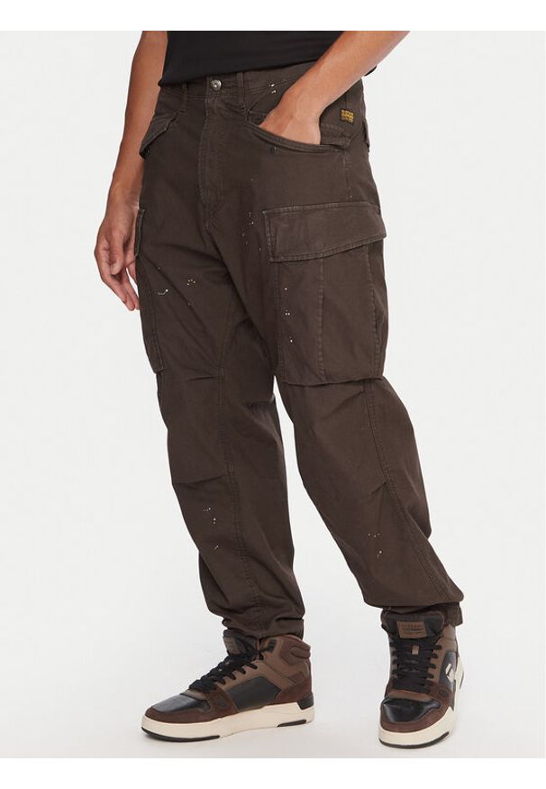 G-Star RAW - G-Star Raw Spodnie materiałowe MA1 Cargo D26945-D388 Brązowy Regular Fit. Kolor: brązowy. Materiał: bawełna