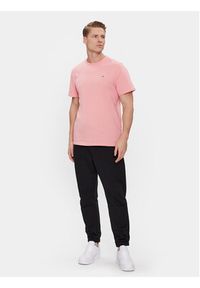 Tommy Jeans T-Shirt Classic DM0DM09598 Różowy Regular Fit. Kolor: różowy. Materiał: bawełna #5