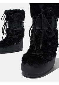 Śniegowce damskie Moon Boot ICON FAUX-FUR BOOTS. Zapięcie: sznurówki. Kolor: czarny. Materiał: futro, nylon, syntetyk. Szerokość cholewki: normalna. Sezon: zima. Styl: elegancki, klasyczny #2