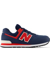 Buty dziecięce New Balance GC574KIK – granatowe. Okazja: na uczelnię, na co dzień. Kolor: niebieski. Materiał: materiał, syntetyk. Szerokość cholewki: normalna. Model: New Balance 574. Sport: turystyka piesza