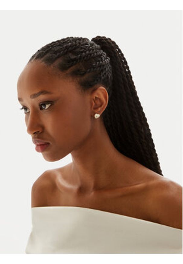 Coach Kolczyki Enamel Heart Stud Earrings 37479226GLD100 Srebrny. Materiał: metalowe, srebrne. Kolor: srebrny