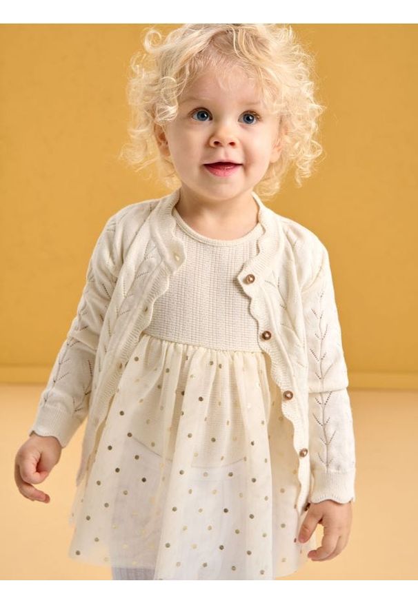 Sinsay - Ażurowy sweter zapinany na guziki - kremowy. Kolor: kremowy. Wzór: ażurowy