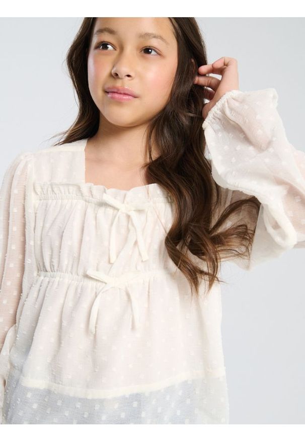 Sinsay - Koszula w kropki - kremowy. Kolor: kremowy. Wzór: kropki