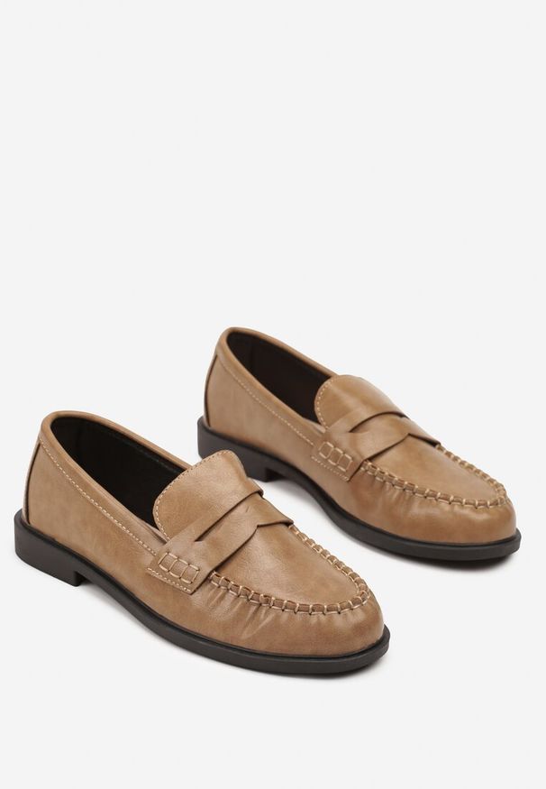 Born2be - Ciemnobeżowe Marszczone Mokasyny Vices ze Skórzaną Wkładką Nestia. Okazja: na co dzień, do pracy, na spotkanie biznesowe. Kolor: beżowy. Materiał: skóra. Styl: biznesowy, casual, elegancki