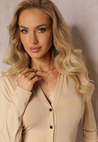 Renee - Beżowa Koszula Zapinana na Metaliczne Guziczki Darelin. Kolor: beżowy. Materiał: jeans. Styl: elegancki