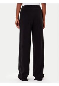 Guess Spodnie dresowe O4BB02 K7611 Czarny Regular Fit. Kolor: czarny. Materiał: bawełna