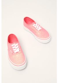 Vans - Tenisówki dziecięce. Nosek buta: okrągły. Zapięcie: sznurówki. Kolor: różowy. Materiał: syntetyk, materiał, guma. Szerokość cholewki: normalna #4