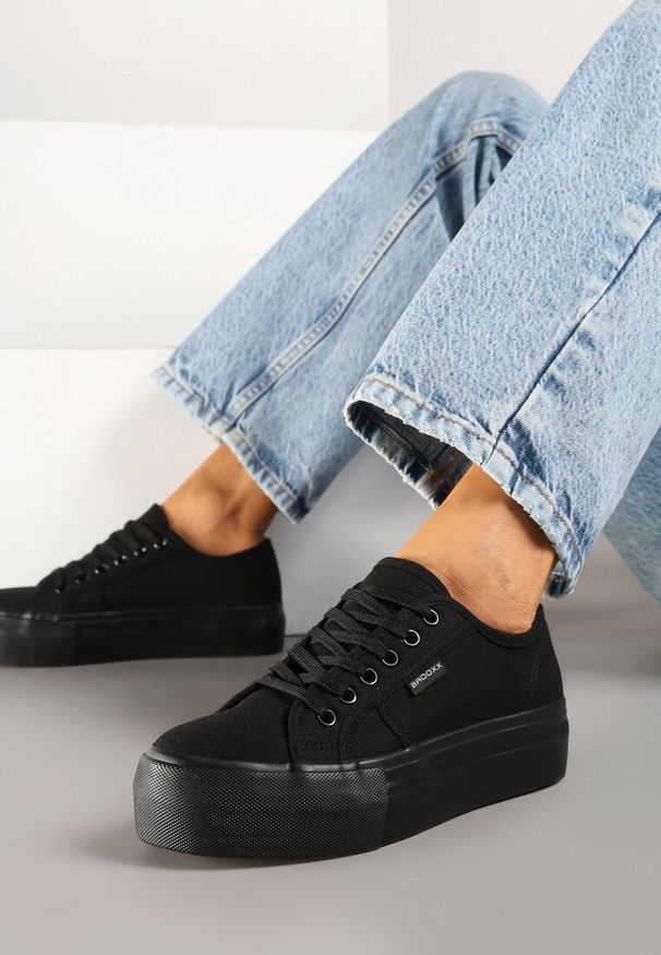 Born2be - Czarne Klasyczne Trampki na Grubej Podeszwie Maireli. Okazja: na co dzień. Kolor: czarny. Materiał: jeans. Styl: klasyczny