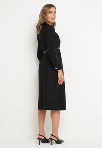 Born2be - Czarna Sukienka o Koszulowym Kroju z Dodatkowym Paskiem i Rozcięciami u Dołu Arinnis. Okazja: na co dzień, na spacer. Kolor: czarny. Długość rękawa: długi rękaw. Typ sukienki: koszulowe. Styl: klasyczny, casual #7