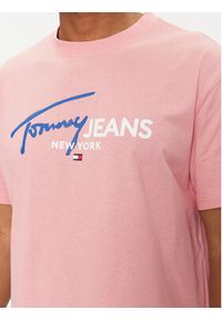 Tommy Jeans T-Shirt Spray Pop Color DM0DM18572 Różowy Regular Fit. Kolor: różowy. Materiał: bawełna #4