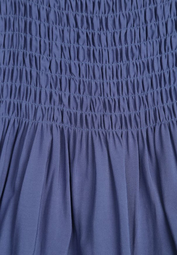 Renee - Granatowa Sukienka z Bawełny na Ramiączkach o Rozkloszowanym Kroju z Marszczoną Górą Christten. Okazja: na co dzień. Kolor: niebieski. Materiał: bawełna. Długość rękawa: na ramiączkach. Sezon: lato. Typ sukienki: rozkloszowane. Styl: boho, elegancki, casual