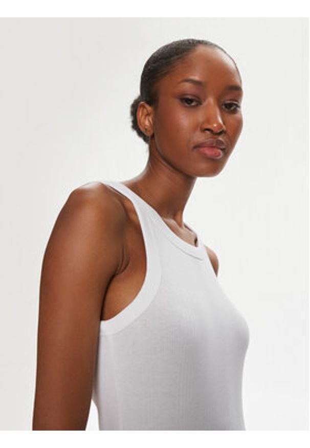 Calvin Klein Jeans Top Variegated J20J223104 Biały Slim Fit. Kolor: biały. Materiał: bawełna