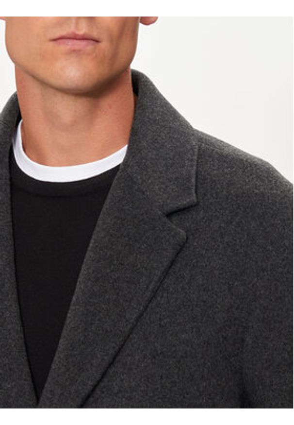 TOMMY HILFIGER - Tommy Hilfiger Płaszcz wełniany MW0MW36611 Szary Regular Fit. Kolor: szary. Materiał: wełna