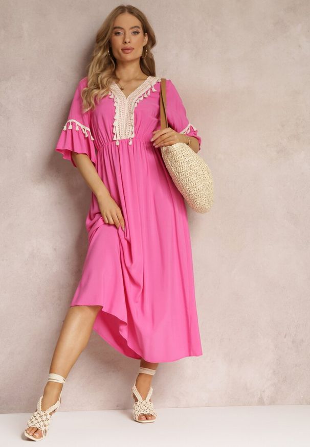 Renee - Fuksjowa Sukienka Maxi z Gumką w Talii z Ozdobnymi Chwostami z Wiskozy Zisel. Kolor: różowy. Materiał: wiskoza. Długość: maxi