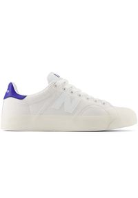 Buty unisex New Balance BB100OG – białe. Okazja: na co dzień. Kolor: biały. Materiał: materiał, syntetyk, guma. Szerokość cholewki: normalna. Obcas: na platformie