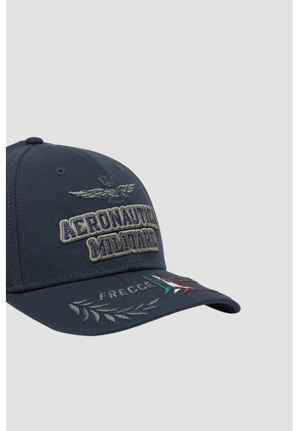 Aeronautica Militare - AERONAUTICA MILITARE Granatowa męska czapka z daszkiem. Kolor: niebieski. Styl: casual, klasyczny, elegancki