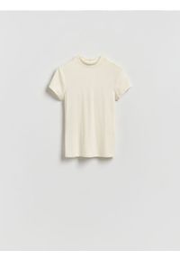 Reserved - T-shirt z włóknami bambusowymi - złamana biel. Materiał: włókno