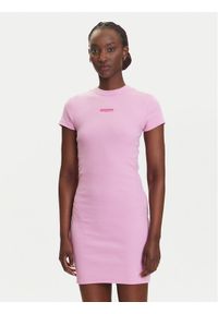 Tommy Jeans Sukienka codzienna Script DW0DW21186 Różowy Slim Fit. Okazja: na co dzień. Kolor: różowy. Materiał: bawełna. Typ sukienki: proste. Styl: casual