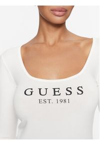 Guess Bluzka Carrie O2BM31 KBBU1 Écru Regular Fit. Materiał: bawełna