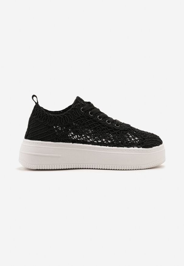 Born2be - Czarne Sneakersy na Grubej Podeszwie z Ażurową Cholewką przed Kostkę Harae. Wysokość cholewki: przed kostkę. Kolor: czarny. Materiał: jeans. Szerokość cholewki: normalna. Wzór: ażurowy. Sezon: lato, wiosna
