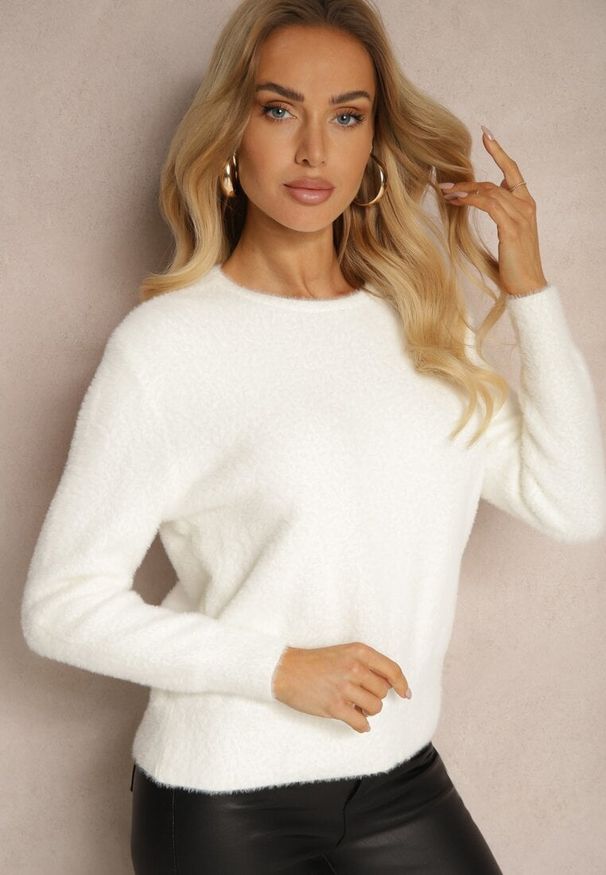 Renee - Jasnobeżowy Casualowy Sweter z Dodatkiem Kaszmiru Salielis. Okazja: na co dzień. Kolor: beżowy. Materiał: kaszmir. Styl: casual