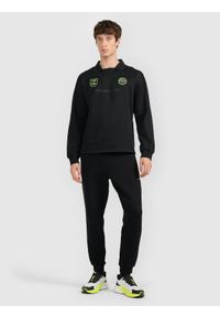 4f - 4F Longsleeve polo męski 4F x Robert Lewandowski - czarny S. Okazja: na co dzień. Typ kołnierza: polo. Kolor: czarny. Materiał: materiał, dzianina. Długość rękawa: długi rękaw. Styl: sportowy, casual, klasyczny