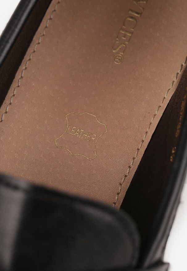 Renee - Czarne Mokasyny Vices z Marszczeniem i Wkładką ze Skóry Naturalnej Mestia. Okazja: na co dzień. Kolor: czarny. Materiał: skóra. Styl: casual, klasyczny, elegancki