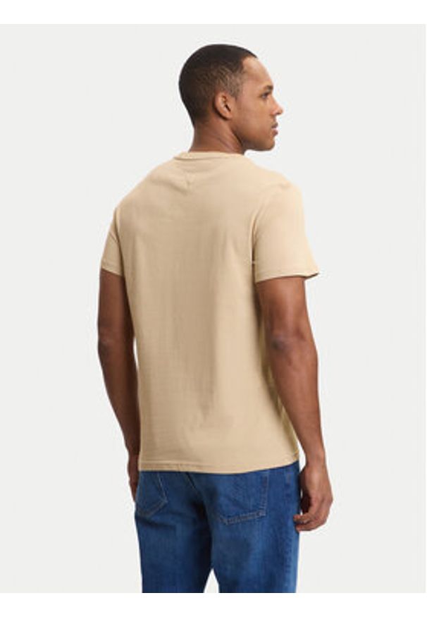 Tommy Jeans T-Shirt DM0DM22538 Beżowy Slim Fit. Kolor: beżowy. Materiał: bawełna