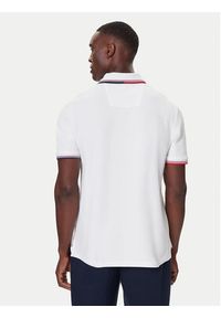 Nautica Polo Atabay N1S03424 Biały Regular Fit. Typ kołnierza: polo. Kolor: biały. Materiał: syntetyk