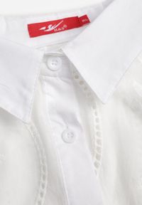 Born2be - Biała Klasyczna Koszula z Haftowanej Tkaniny Zapinana na Guziki i Regulowanym Rękawem Cavonella. Okazja: na co dzień, na spotkanie biznesowe. Kolor: biały. Materiał: tkanina. Wzór: haft. Styl: klasyczny #5