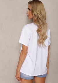 Renee - Biały Bawełniany T-shirt Ozdobiony Printem w Formie Serca Varilla. Kolor: biały. Materiał: bawełna. Wzór: aplikacja, nadruk #2
