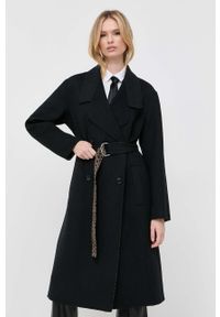 BOSS płaszcz wełniany kolor czarny przejściowy dwurzędowy. Okazja: na co dzień. Kolor: czarny. Materiał: wełna. Styl: casual, klasyczny