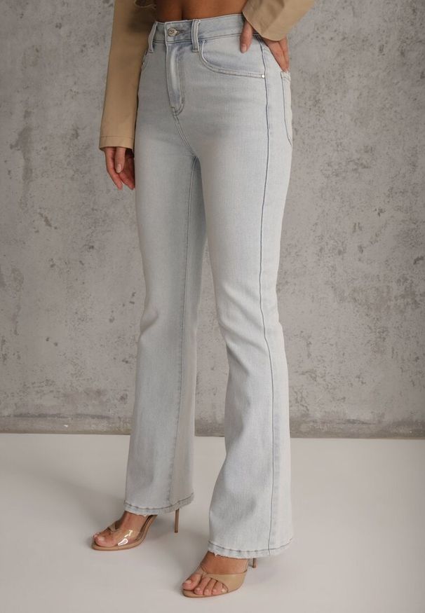 Renee - Niebieskie Jeansy Dzwony z Bawełną High Waist Basaia. Stan: podwyższony. Kolor: niebieski