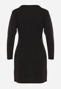 Born2be - Czarna Sukienka Kopertowa z Ozdobnym Marszczeniem Ohildria. Kolor: czarny. Typ sukienki: kopertowe. Styl: elegancki #7